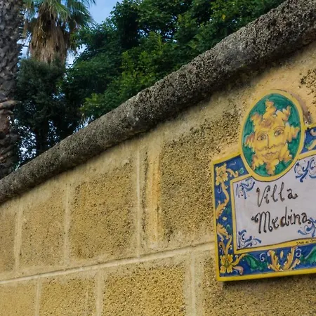 Medina Willa